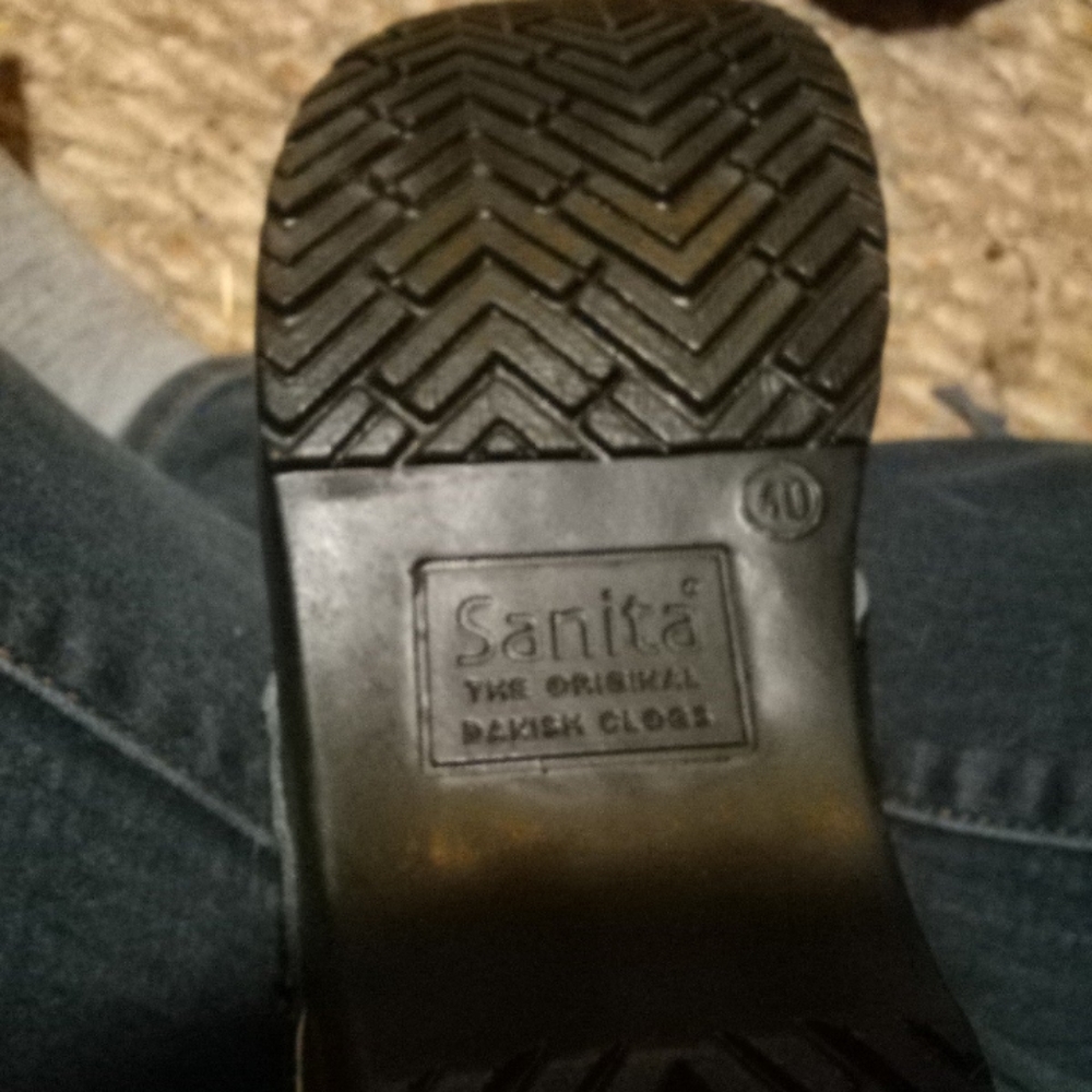 Clogs - Picture 4 of 4